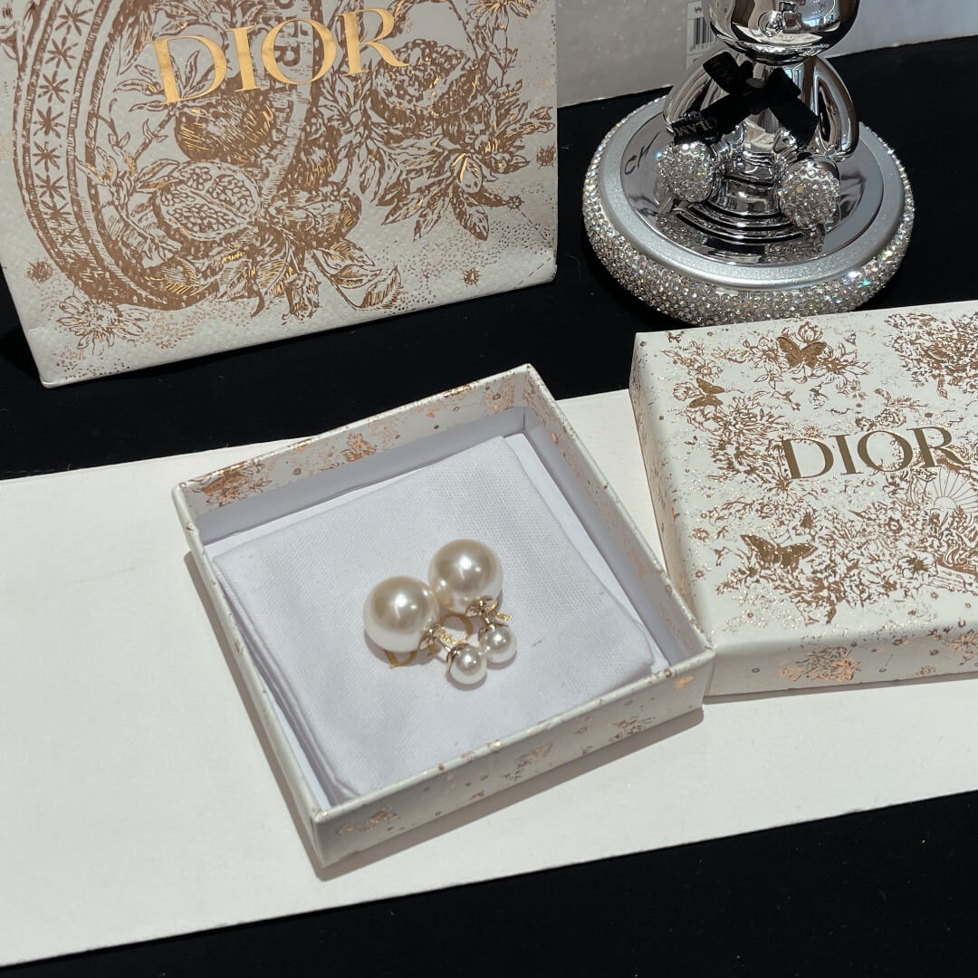 do061701 earrings front and rear beads