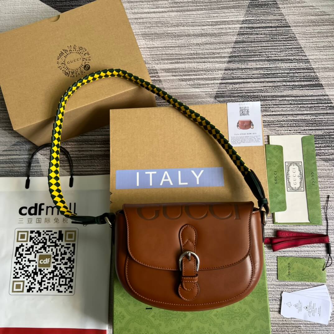 c 679540 shoulder bag brown