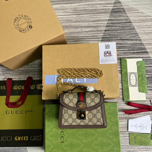 g c696180 shoulder bag
