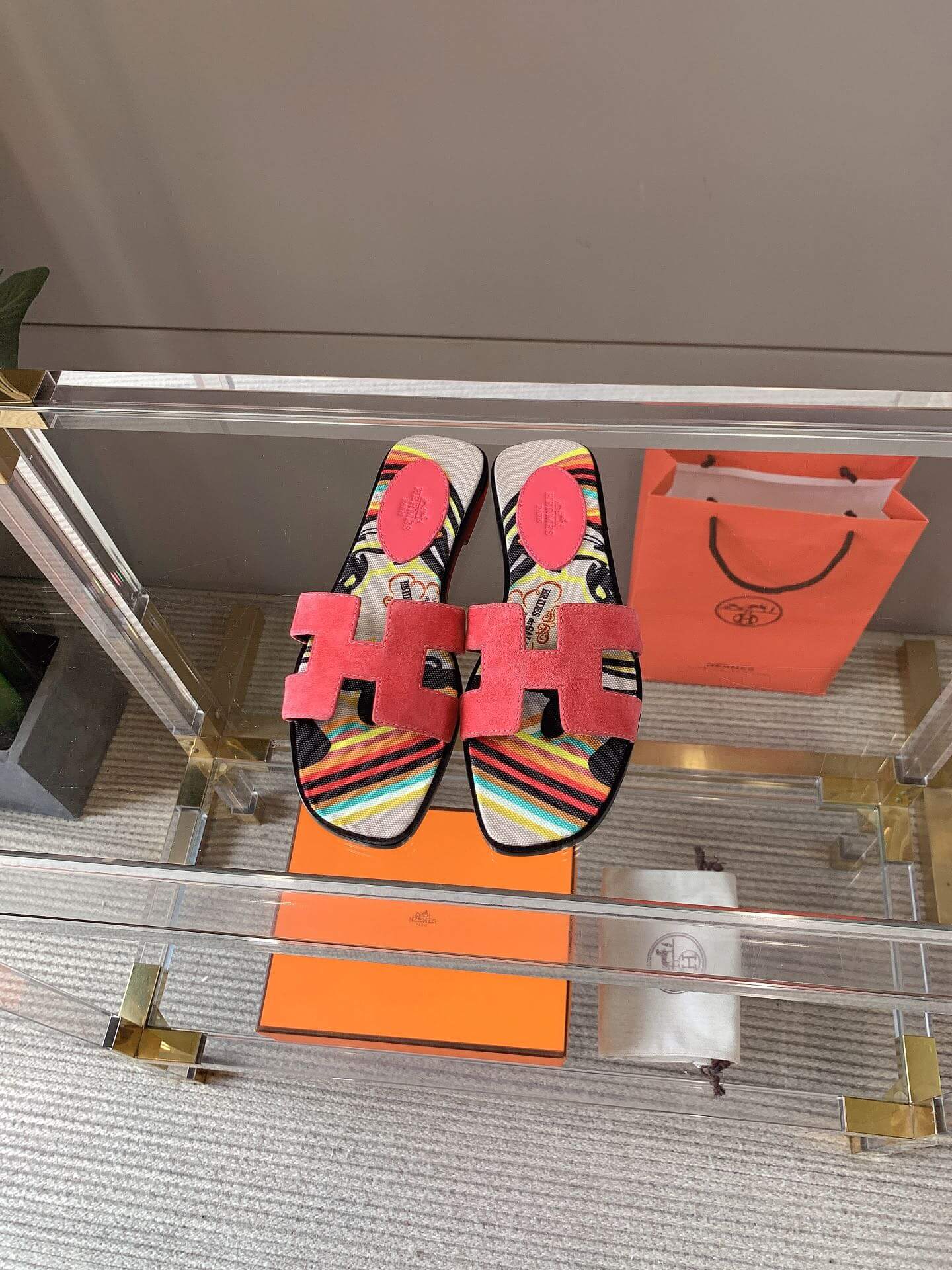 hm3599725 slipper brown grey white 1