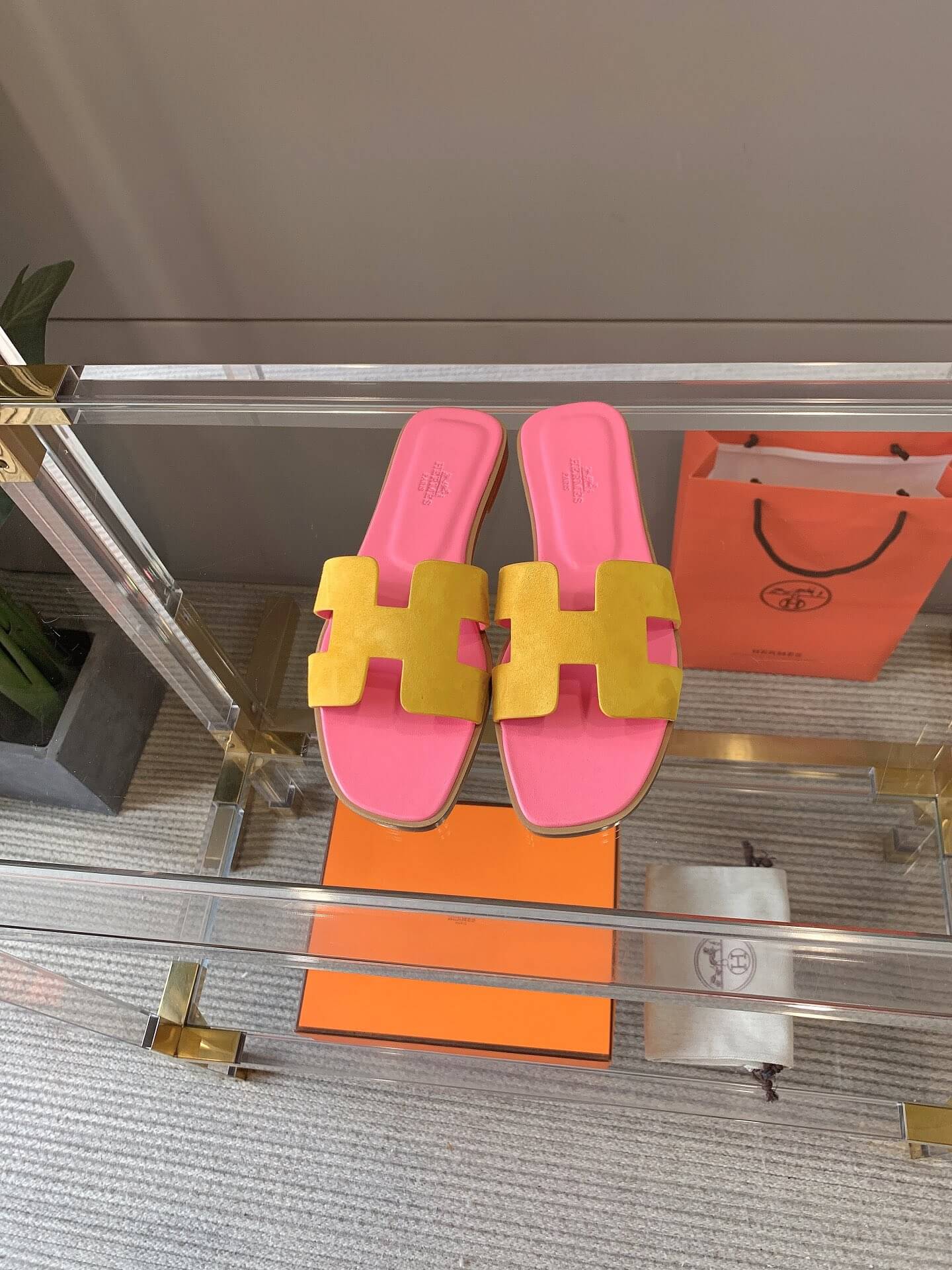 hm3599725 slipper brown grey white 1