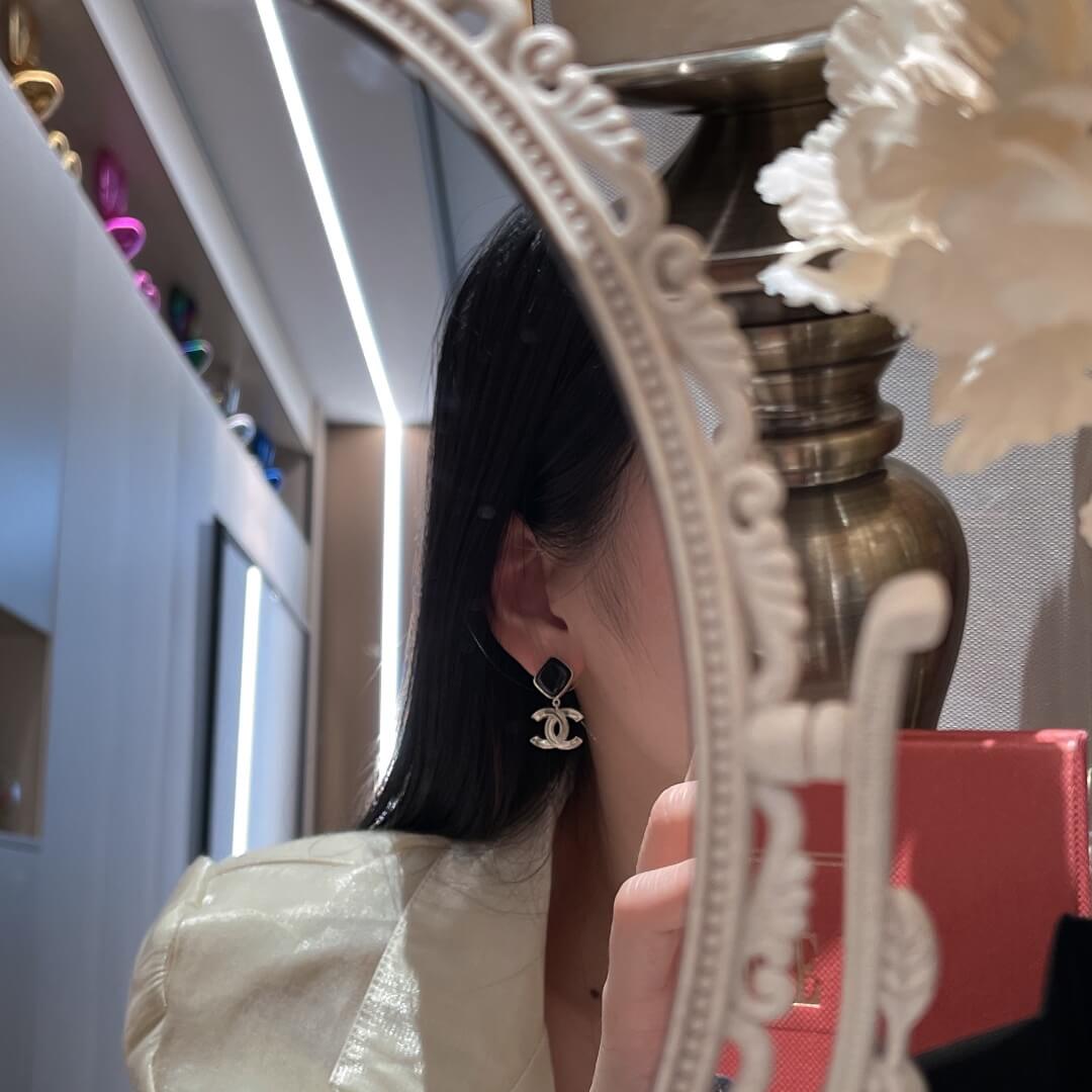 c h a hce082 resin rhinestone stud earrings free shipping µĸ±±¾