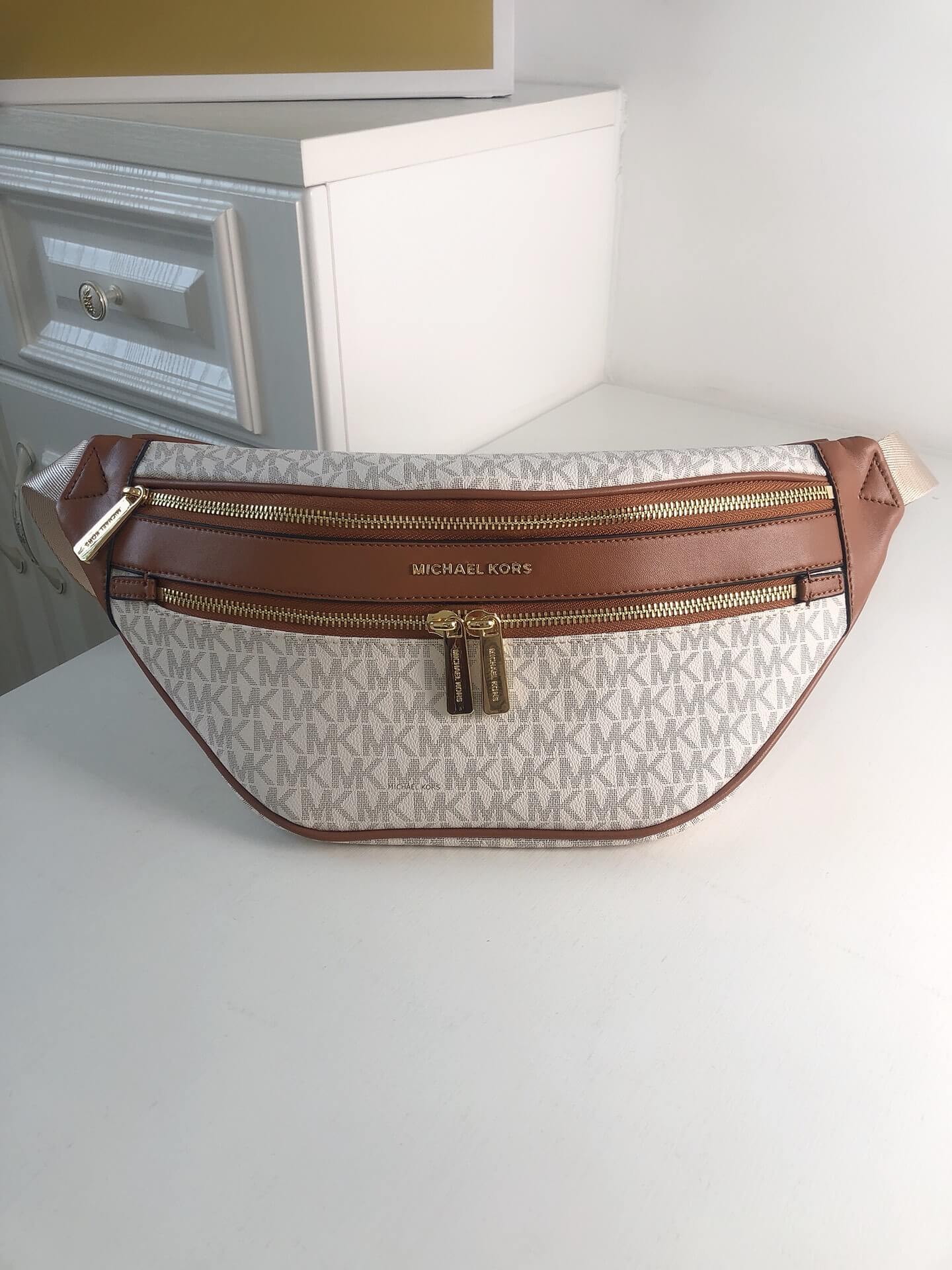 g c674147 backpack brown µĸ±±¾