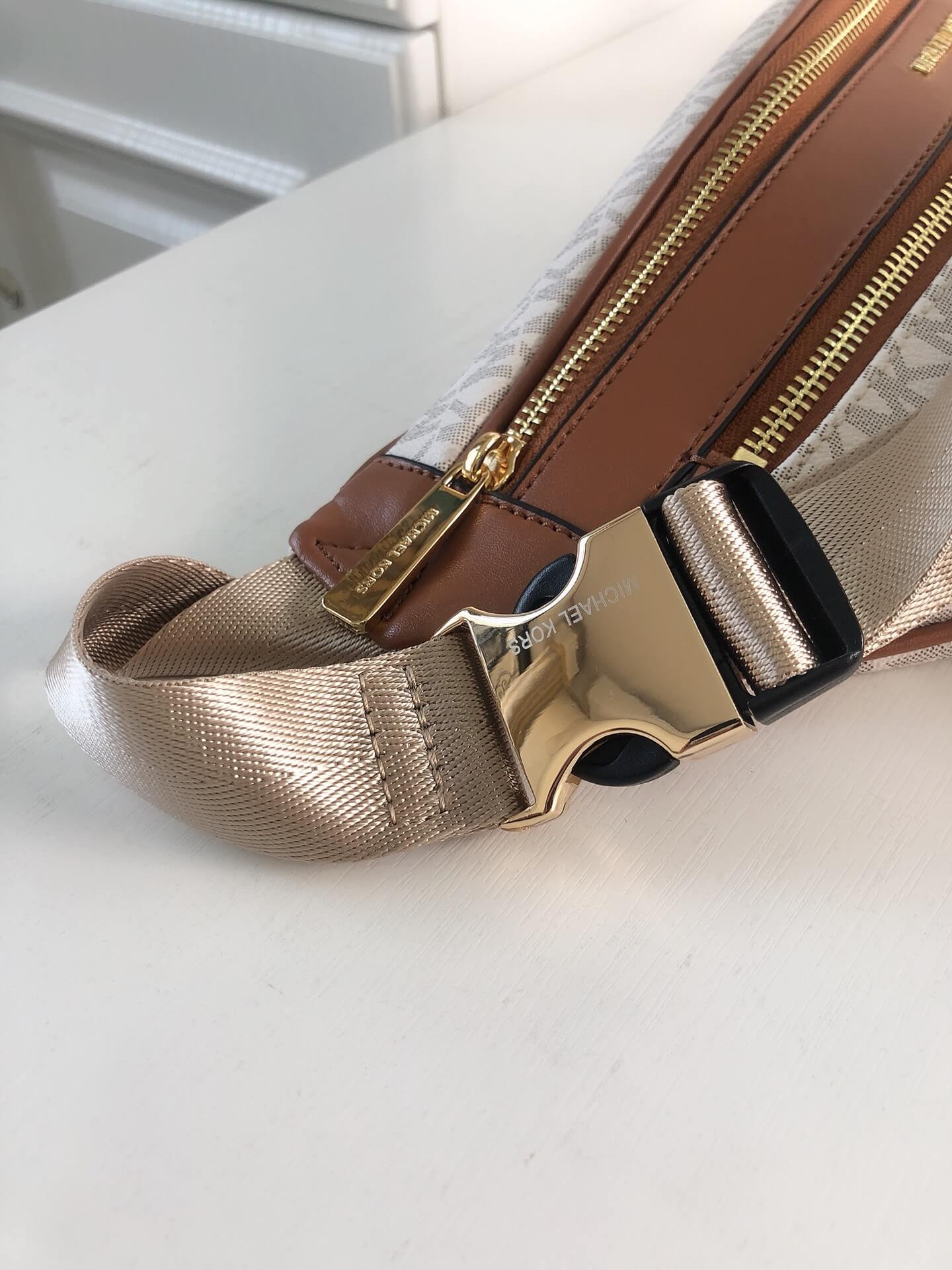g c674147 backpack brown µĸ±±¾
