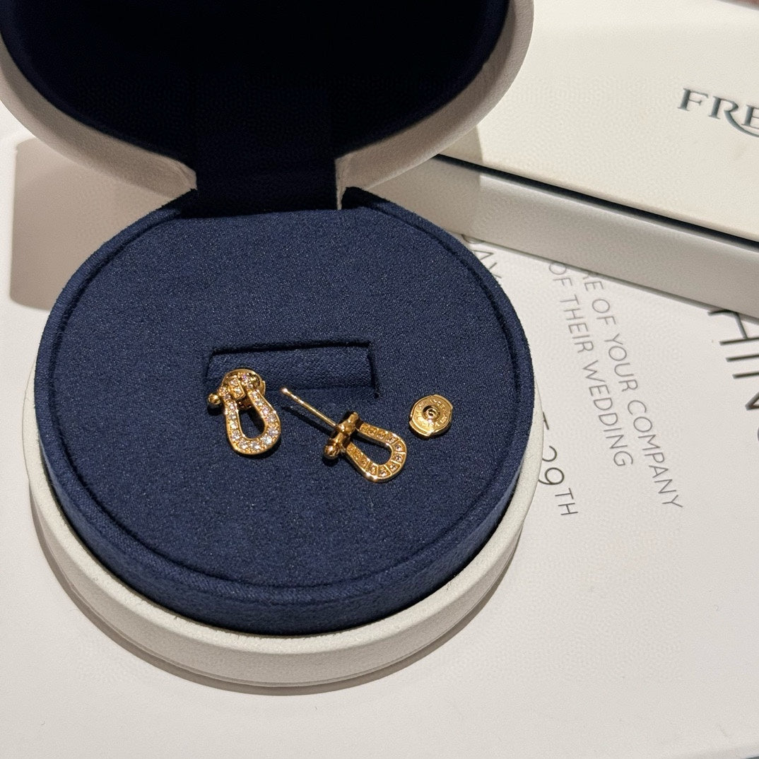 new daily versatile horseshoe buckle full diamond medium earrings ehse002c37