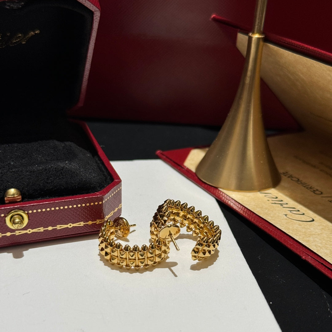 elegant and sophisticated sharp cone light gold earrings ehre040c41