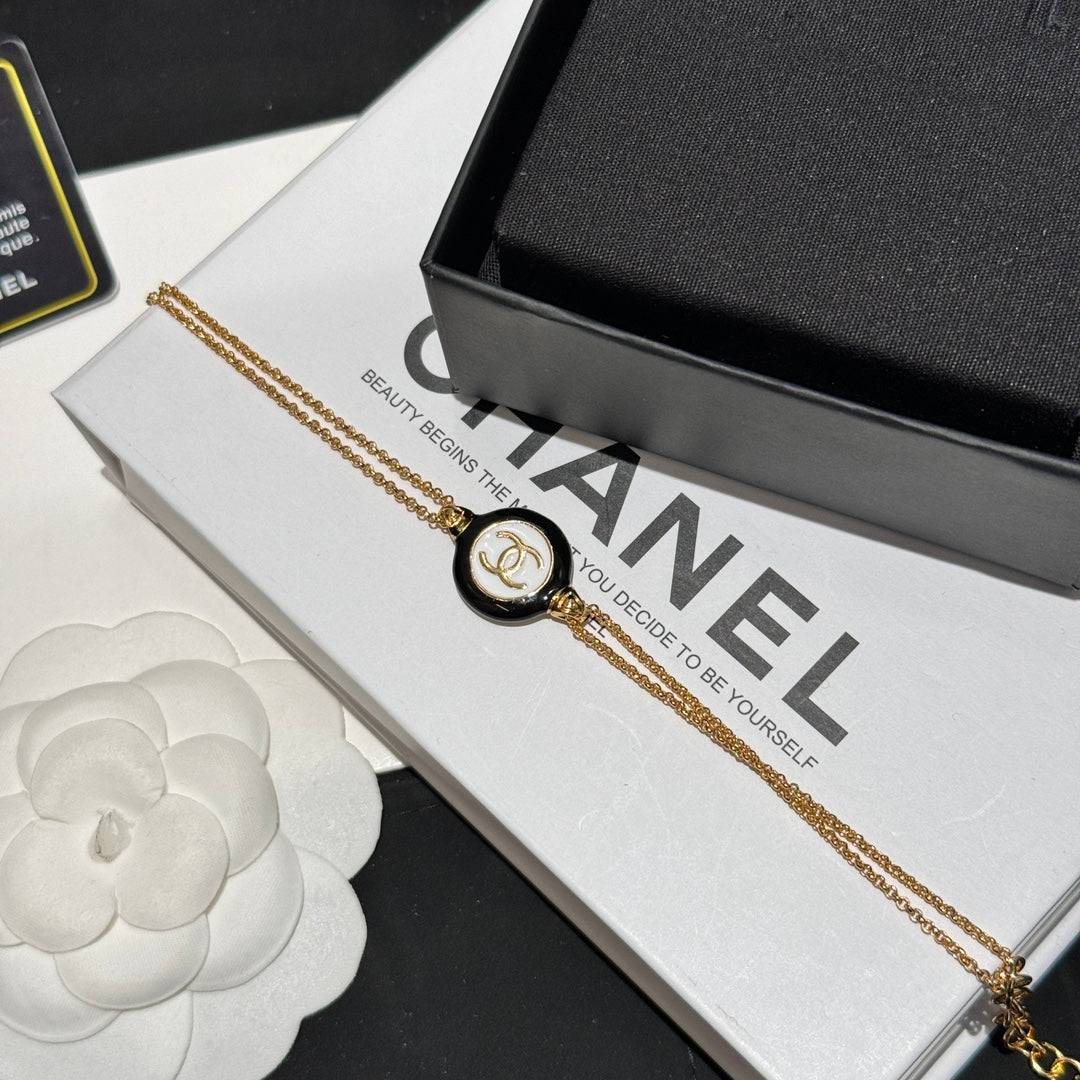 Chanel Casual Versatile Round Black and White Enamel Bracelet SLC16