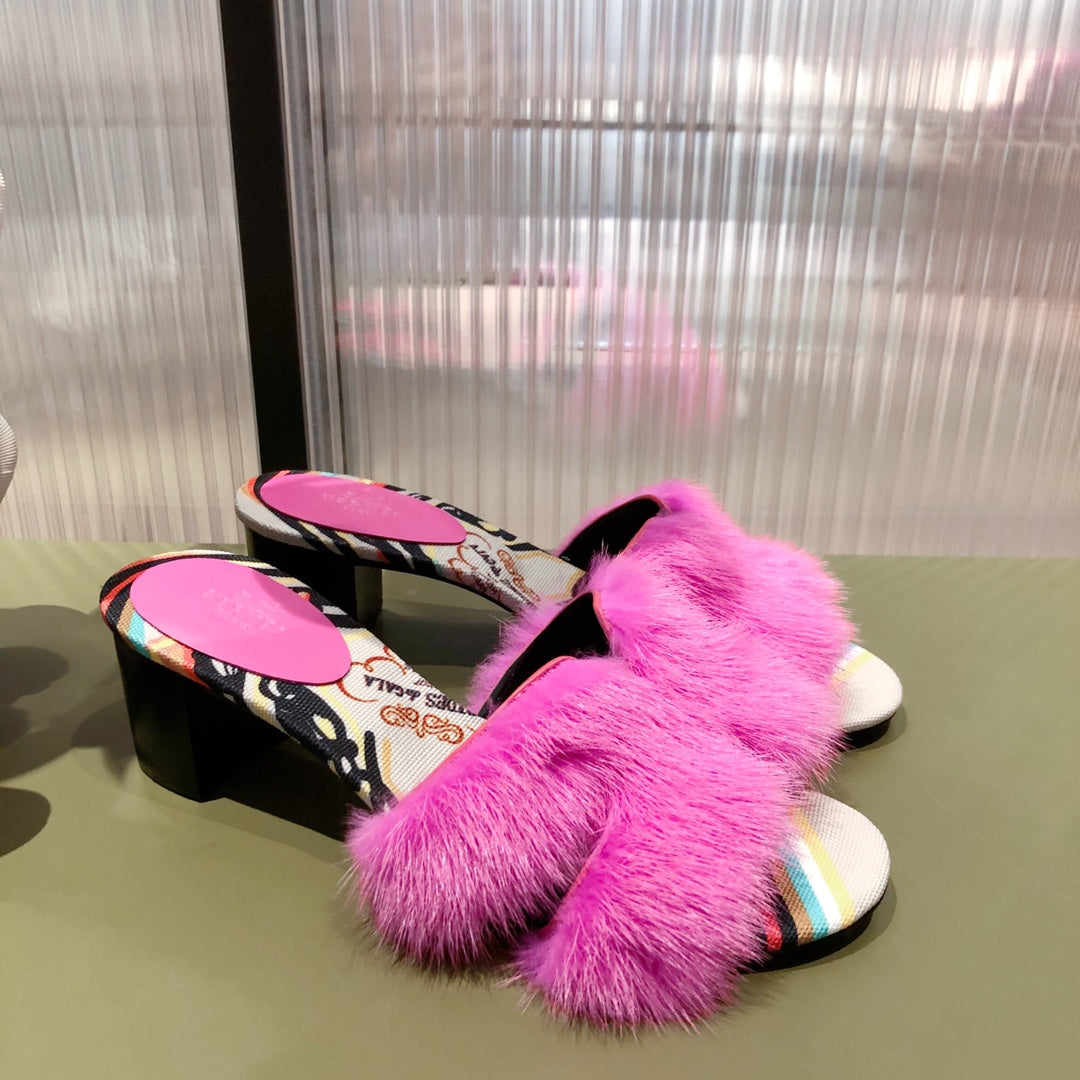 New Summer and Korean Versatile Plush andNew Mink Hair H Cool Slippers for Women's Outwear Summer and Korean Versatile Plush Thick Heel Slippers XZH39