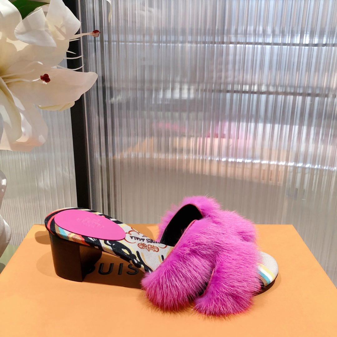 New Summer and Korean Versatile Plush andNew Mink Hair H Cool Slippers for Women's Outwear Summer and Korean Versatile Plush Thick Heel Slippers XZH39