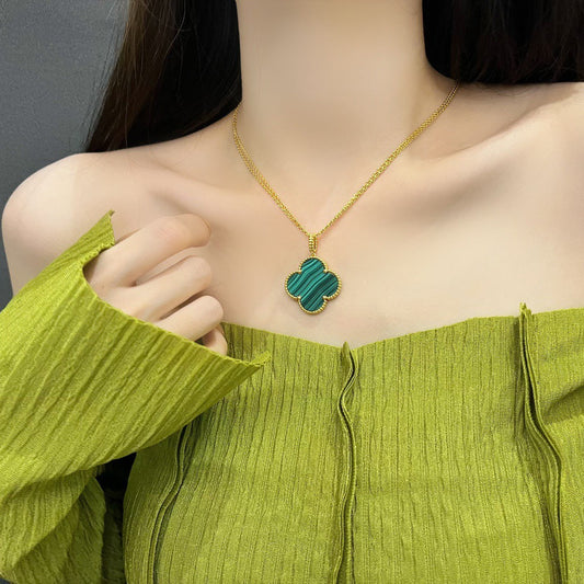 Fashionable and Versatile Classic Big Flower Peacock Stone Clover Necklace XLA46