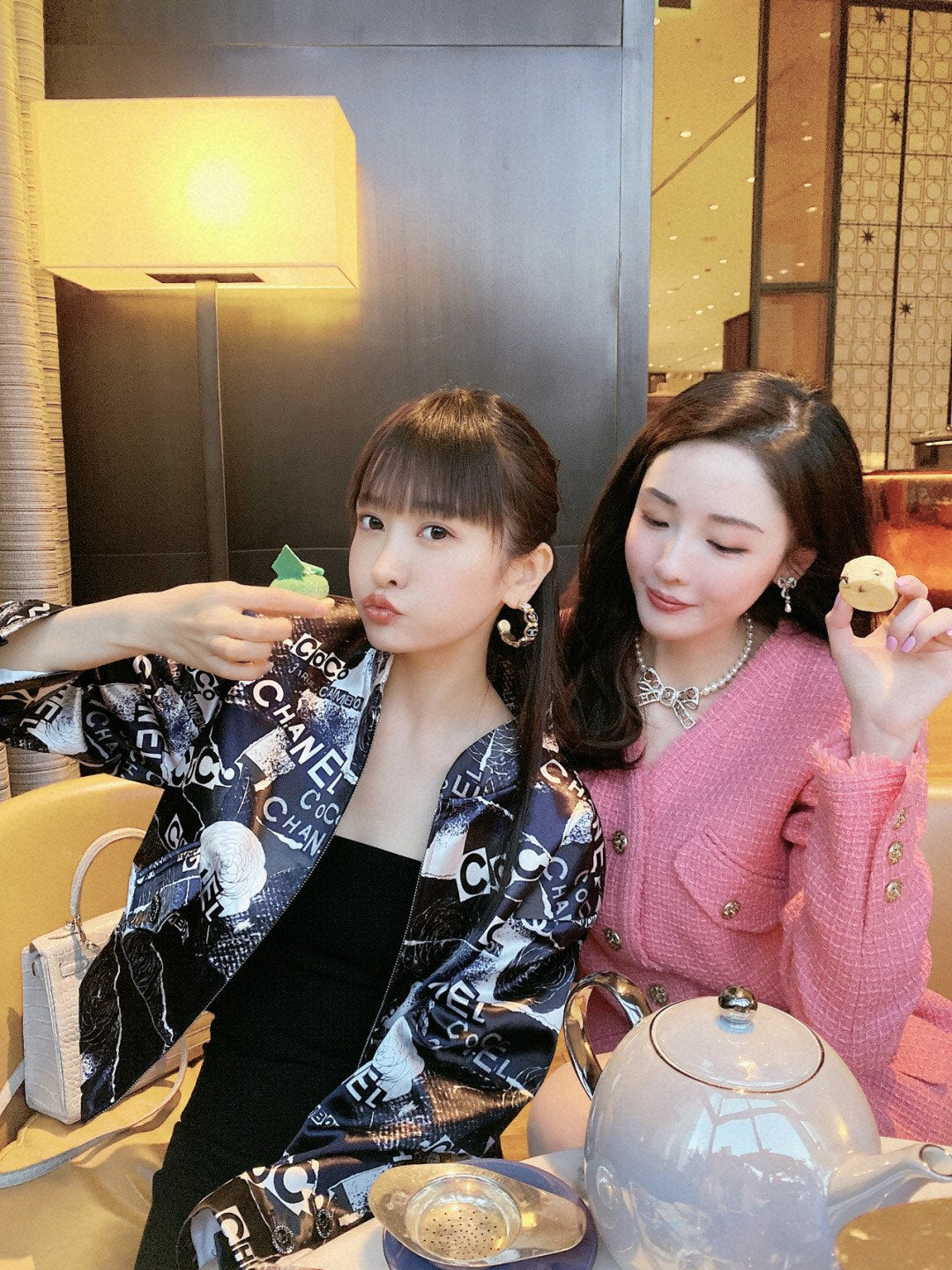 chanels high end light luxury unique hong kong style earrings double c earrings eha74