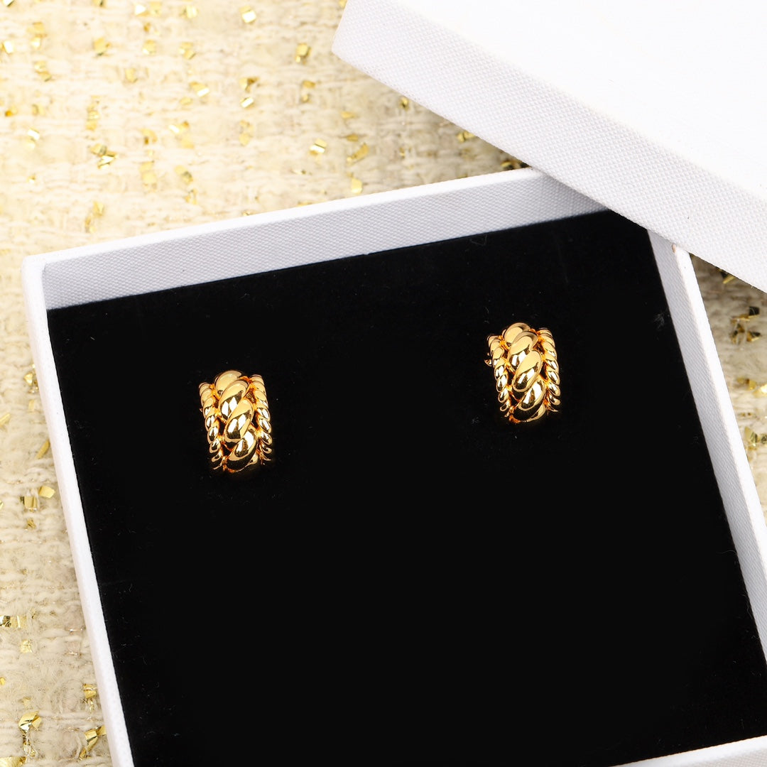 celine personalized european and american style fashionable and versatile hemp edge c shaped earrings eha73
