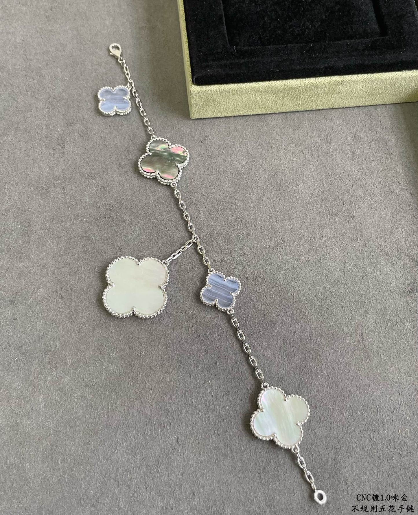 High end irregular light luxury niche lucky five flower clover bracelet SLA27