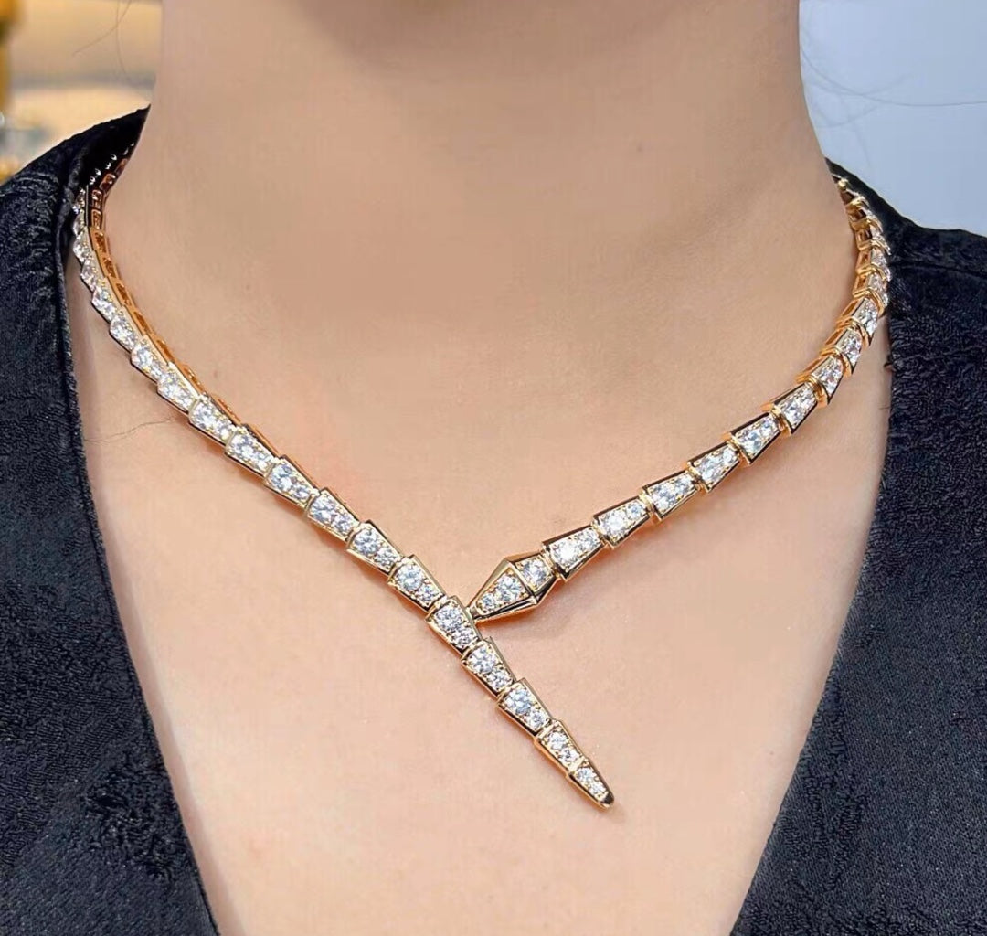 New Rose Gold Full Diamond Snake Necklace Exquisite and Fashionable Versatile Collar Chain XLA55