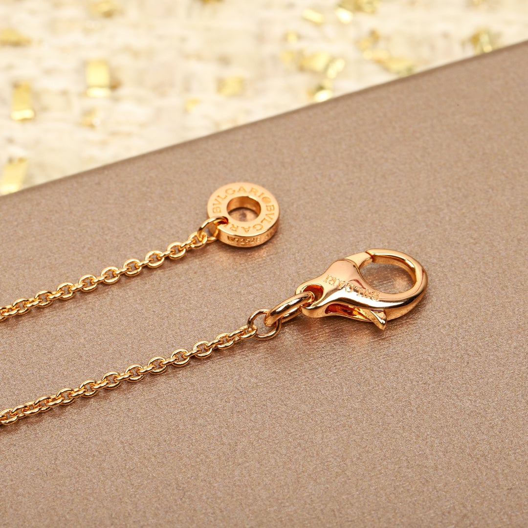 Rose gold glossy small golden egg circular pendant necklace XLA90