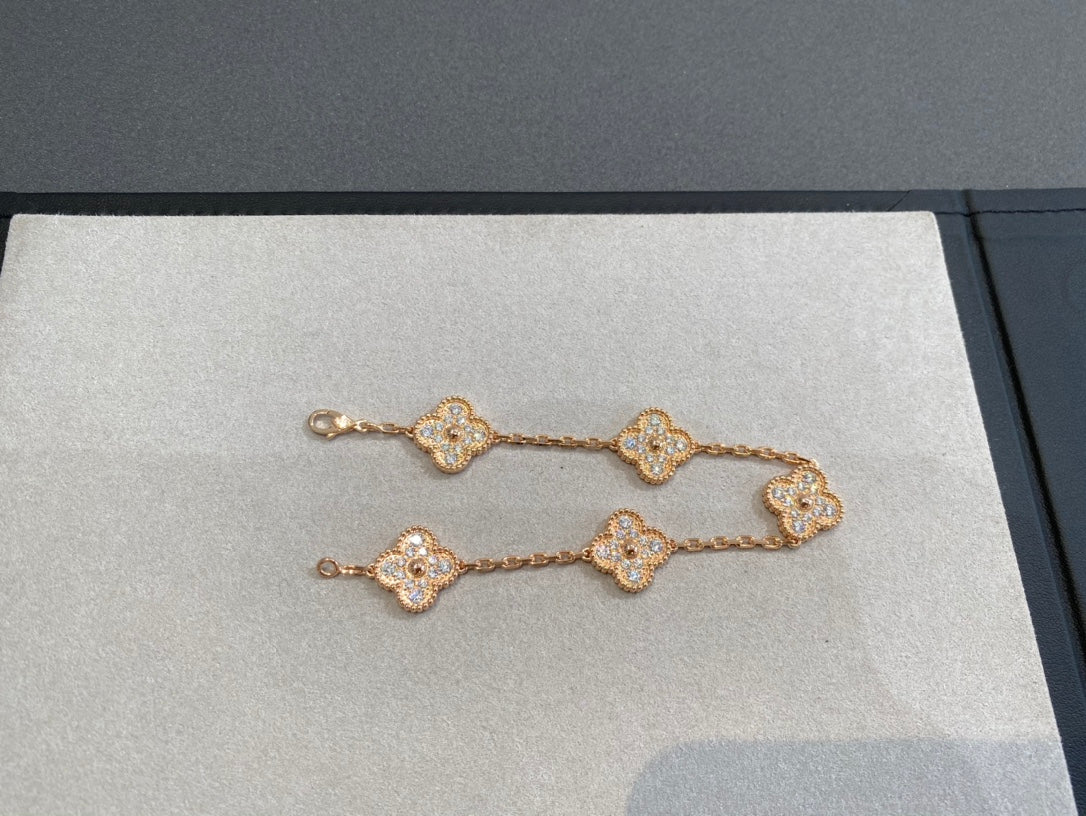 Full Diamond 5-Flower Clover Rose Gold Bracelet SLA35