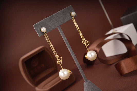 fashionable and versatile size tassels long gold pearl earrings eha92