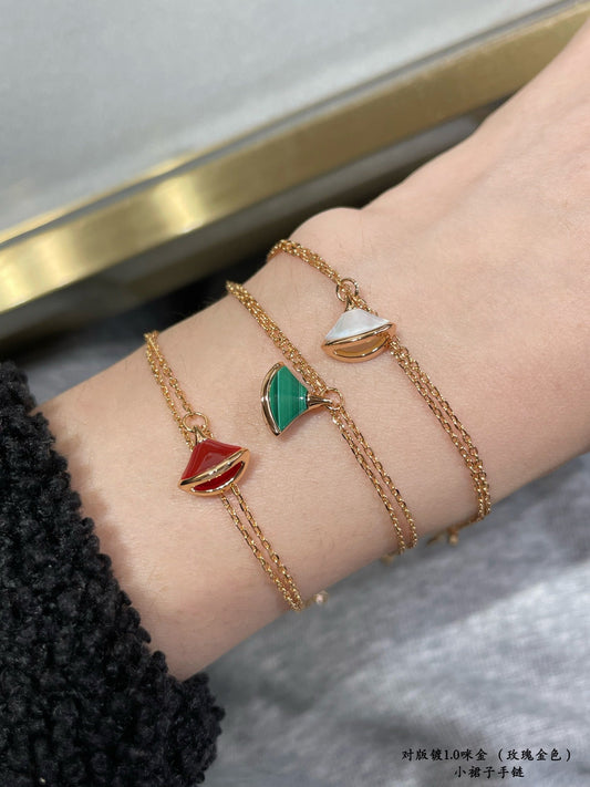 Red and White Natural Peacock Green Bulgari Premium Fritillaria Fan-shaped Skirt Bracelet SLA41