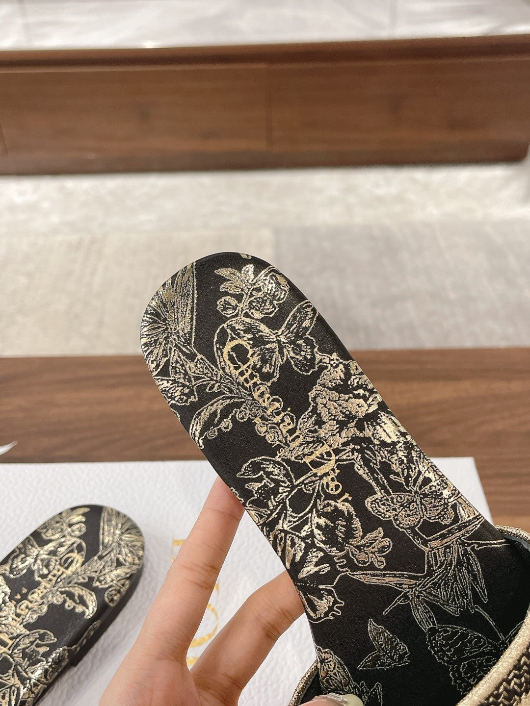 dior spring summer new one line three dimensional embroidered flat sandals black gold slippers xzh89