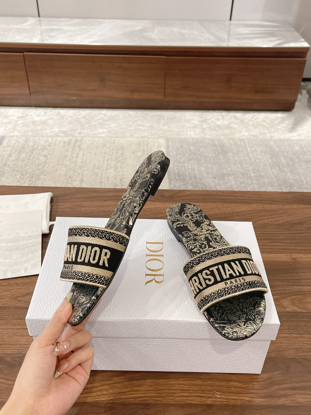 dior spring summer new one line three dimensional embroidered flat sandals black gold slippers xzh89