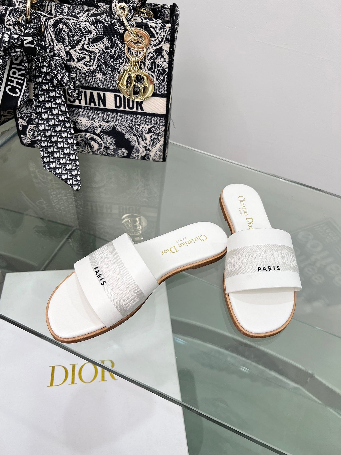 CD letter embroidered flat bottomed color blocking outer white sandals XZH160