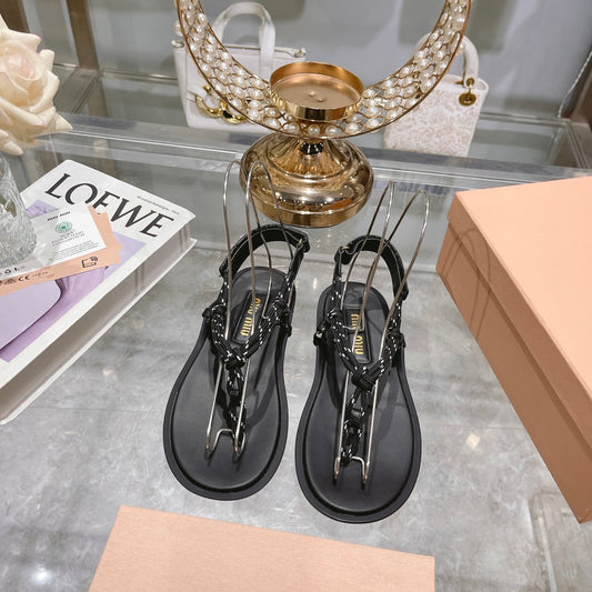 Casual toe sandals with flat bottom and black strap, wearing a flip flop XZH98 on the outside