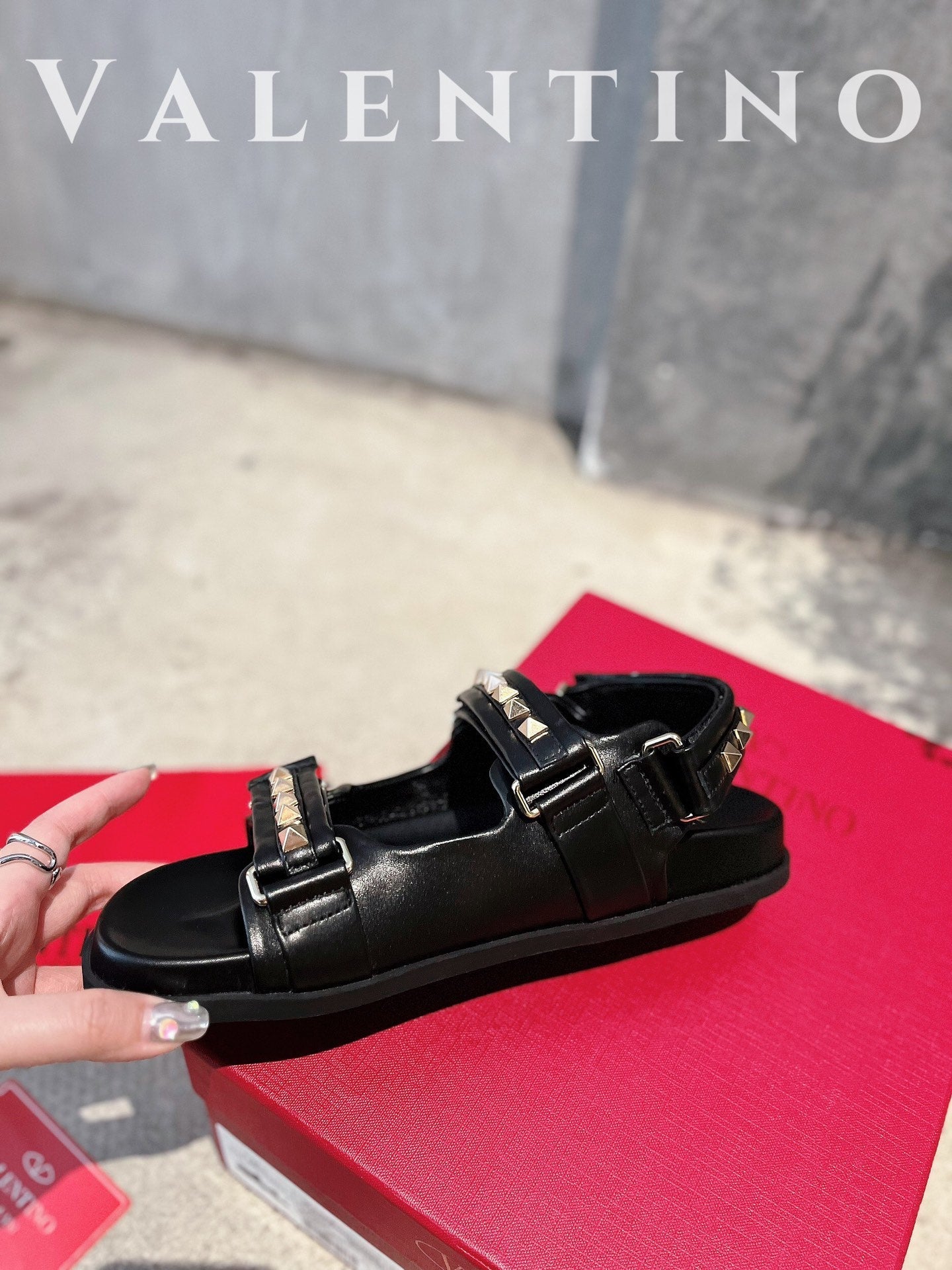 valentino summer new black beach sports velcro beach rivet cowhide sandals xzh128