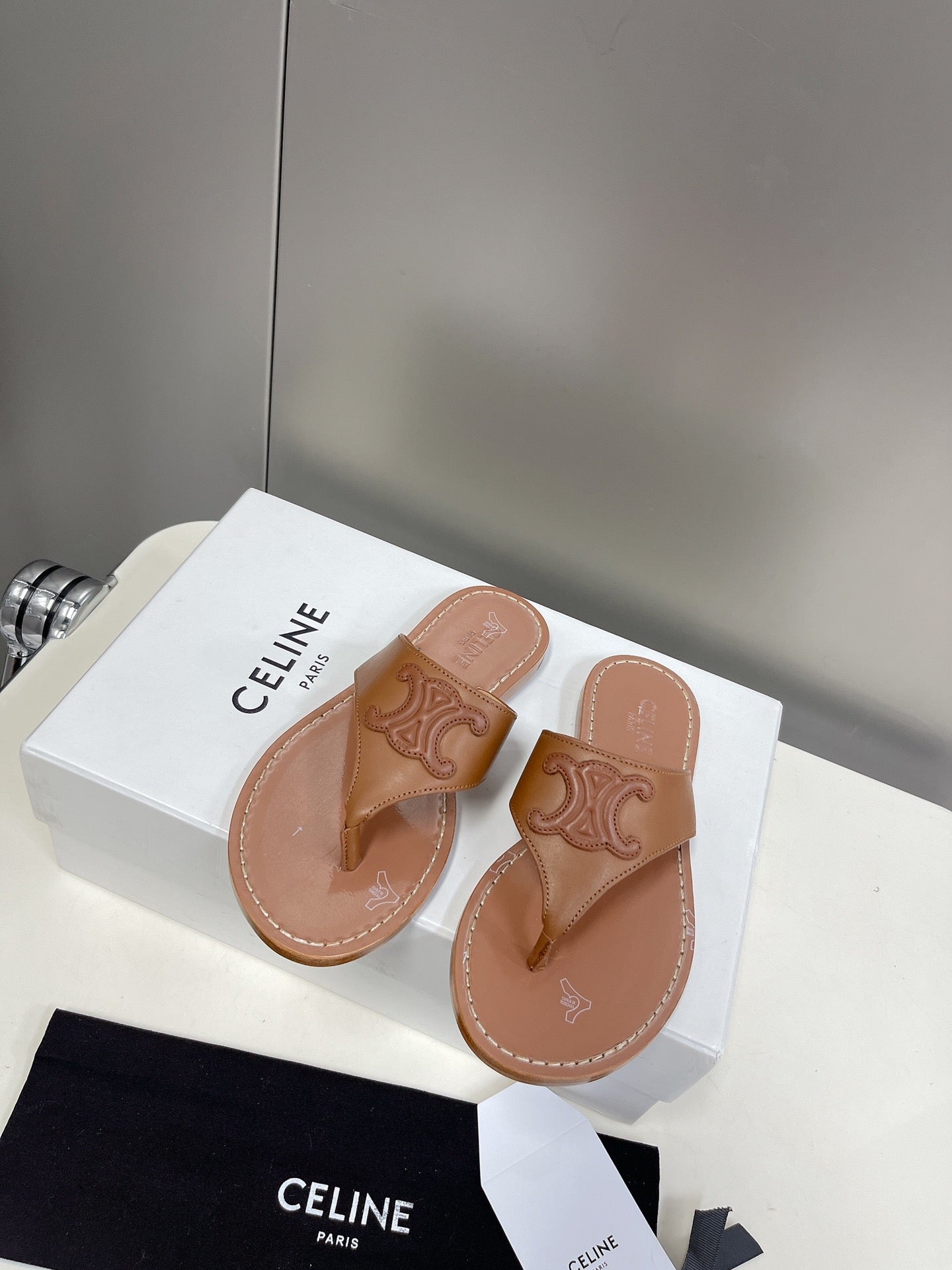 Celine brown toe clip men's beach slippers XZH195