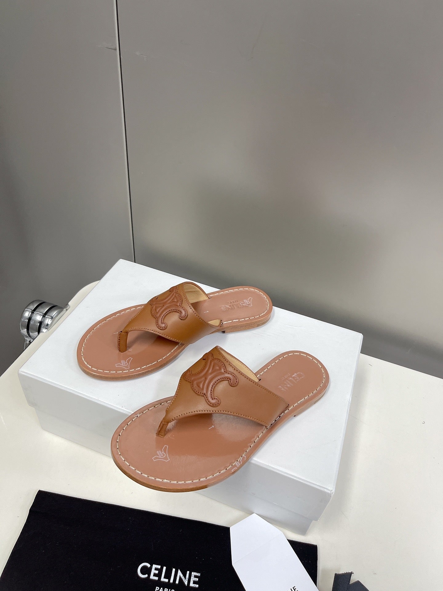 Celine brown toe clip men's beach slippers XZH195