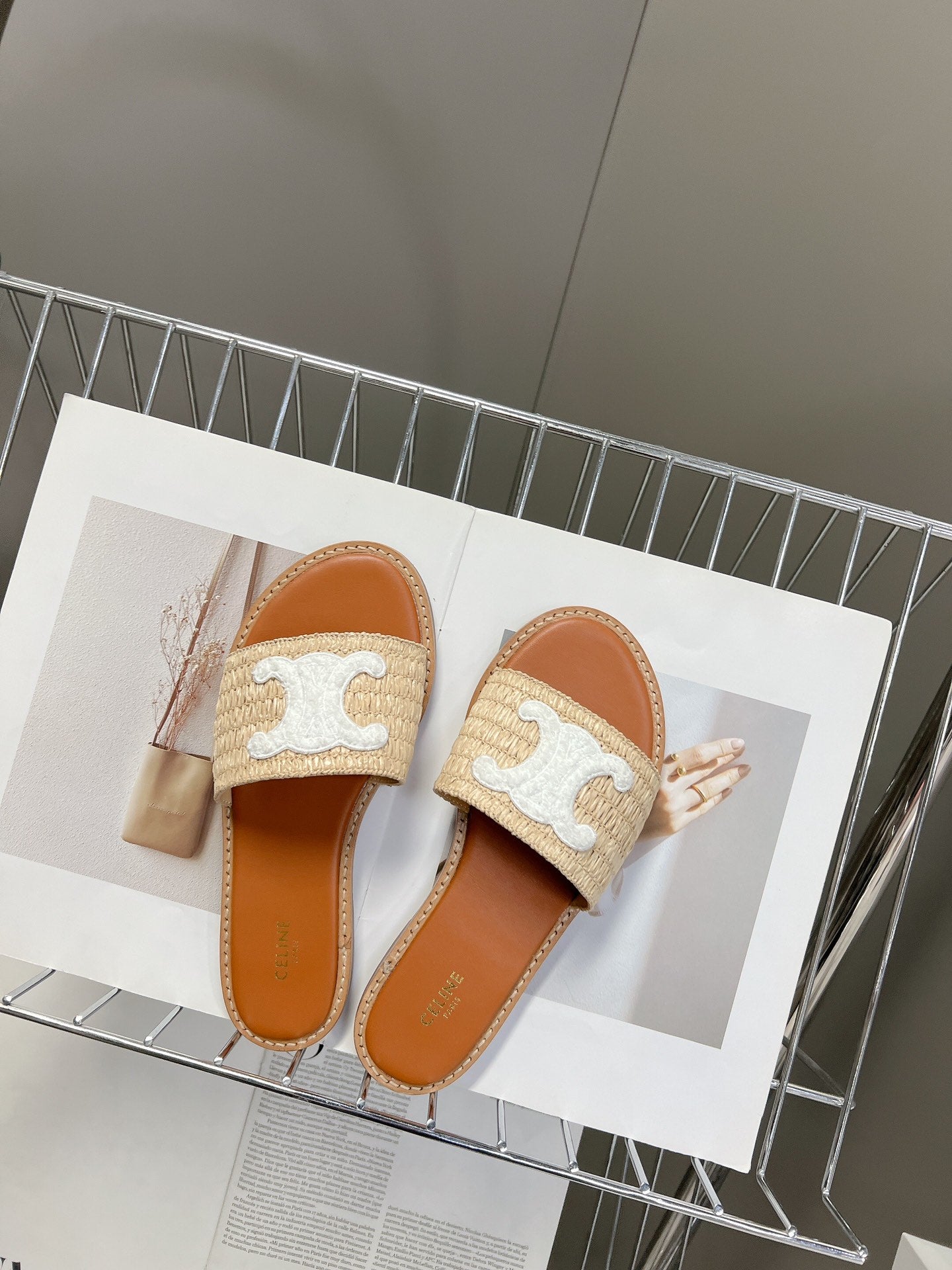 New Spring/Summer One line Flip Sandals with Cowhide Flat Bottom British White Women's Shoes XZH83