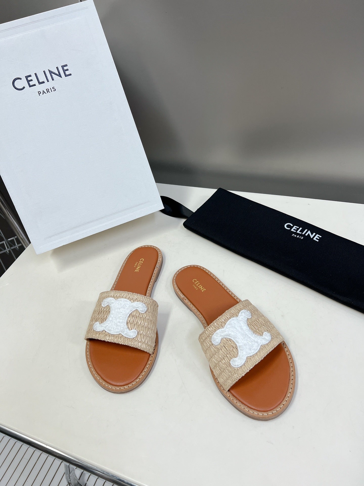 New Spring/Summer One line Flip Sandals with Cowhide Flat Bottom British White Women's Shoes XZH83