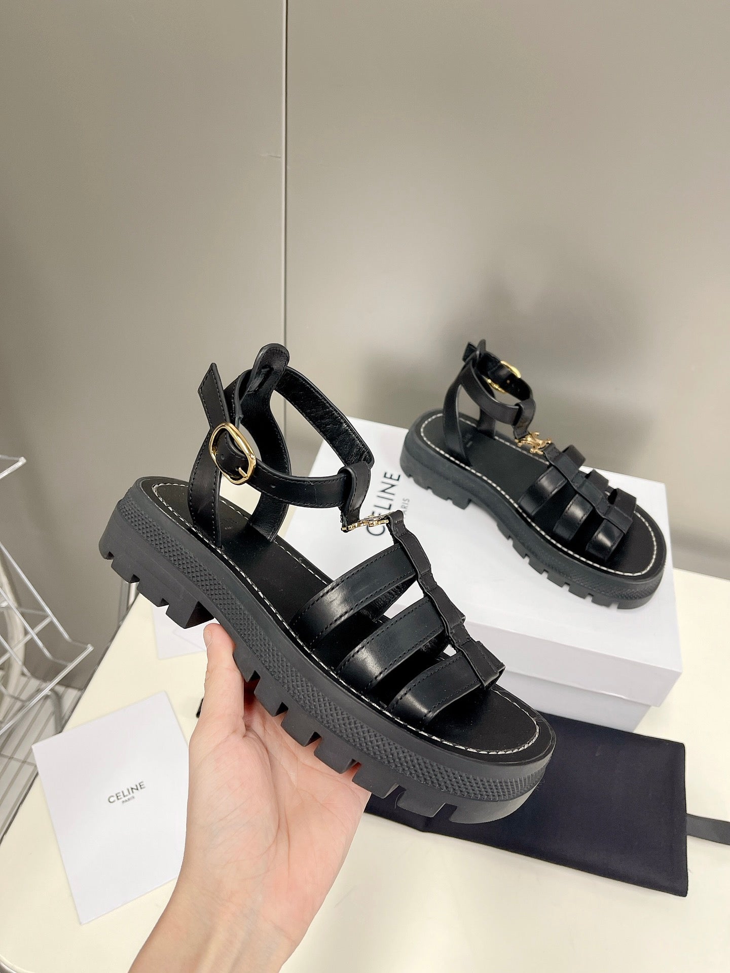 New Thick Sole Open Toe Retro Fashionable One word Soft Sole Black Sandals XZH79