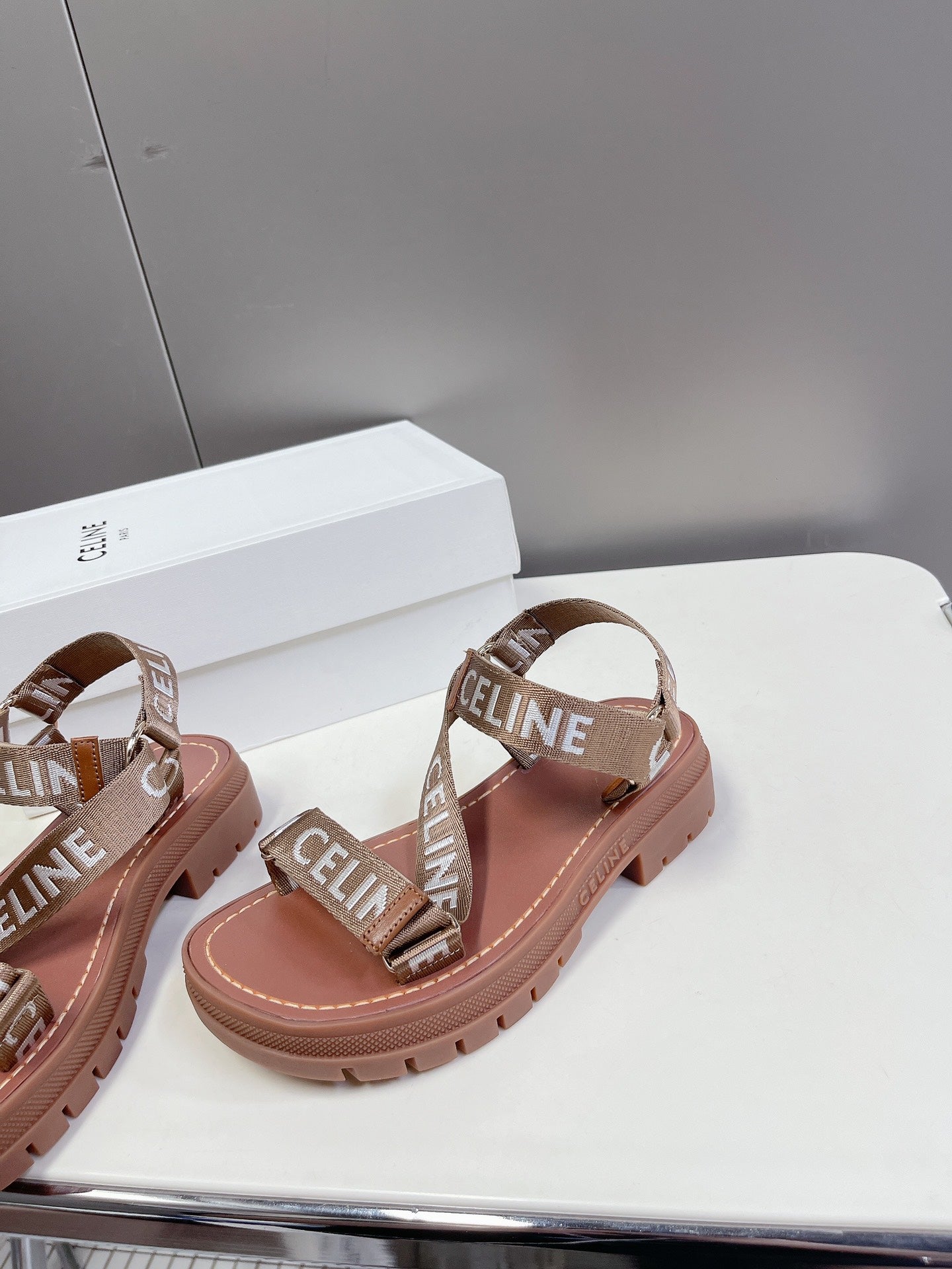 Celine Summer Retro Hot selling Beach Light Beige Sandals Open Toe Single Shoes XZH75