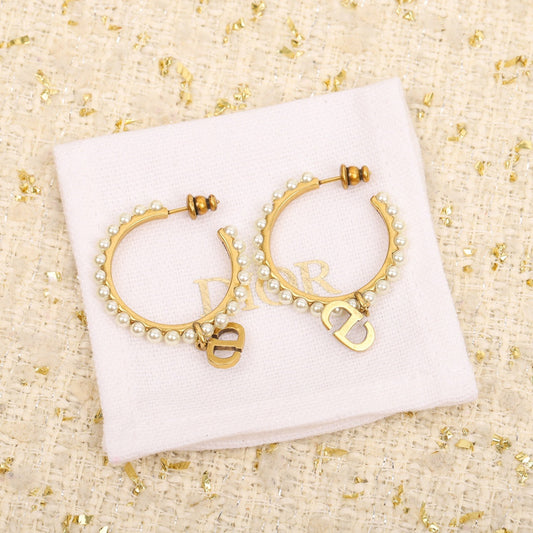 d pearl letter half circle gold earrings eha143