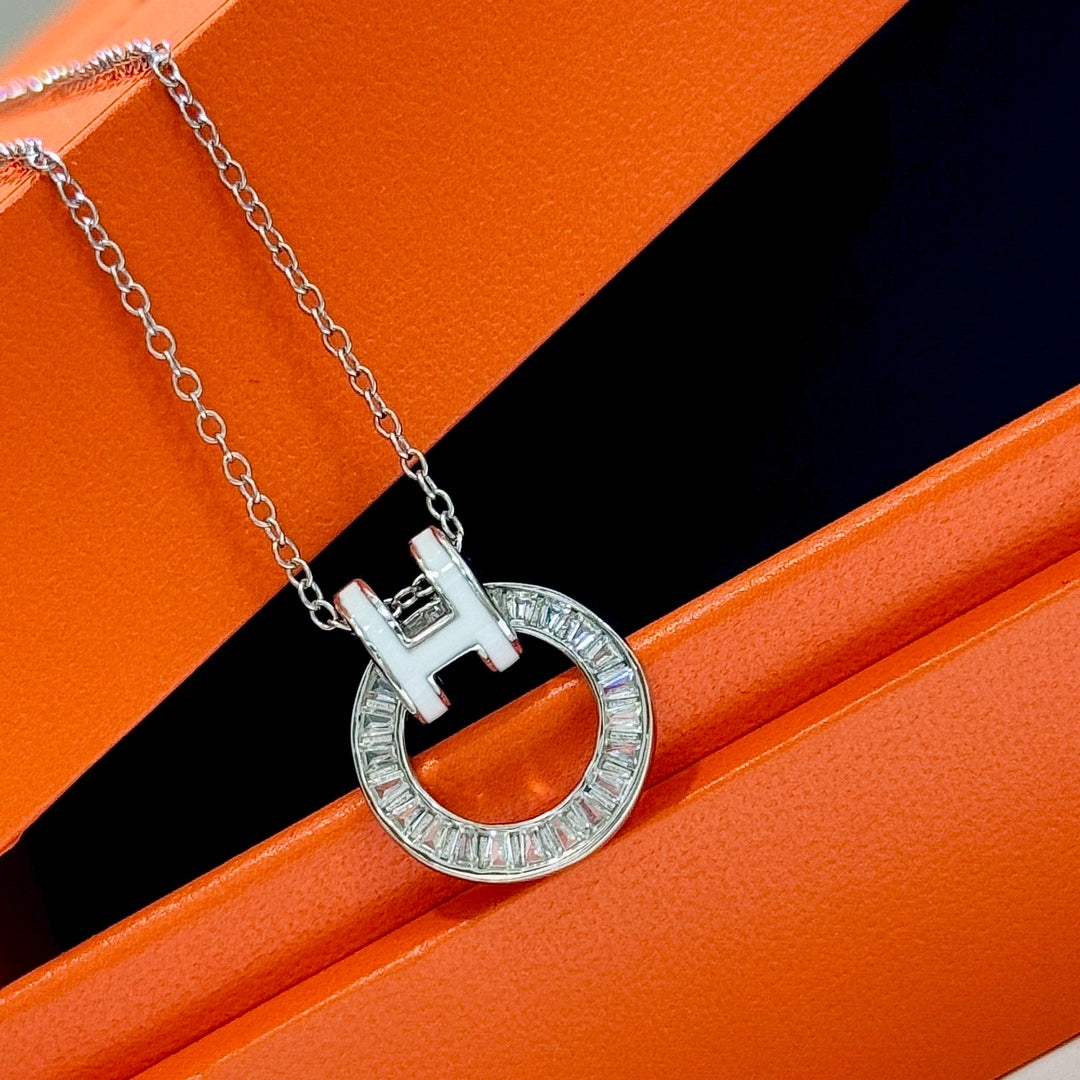 Hot selling H home enamel H ladder diamond circular hollow silver necklace XLA107