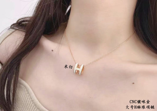 2024 New Popular Collar Chain Large Beige H Linlang Gold Necklace XLA106