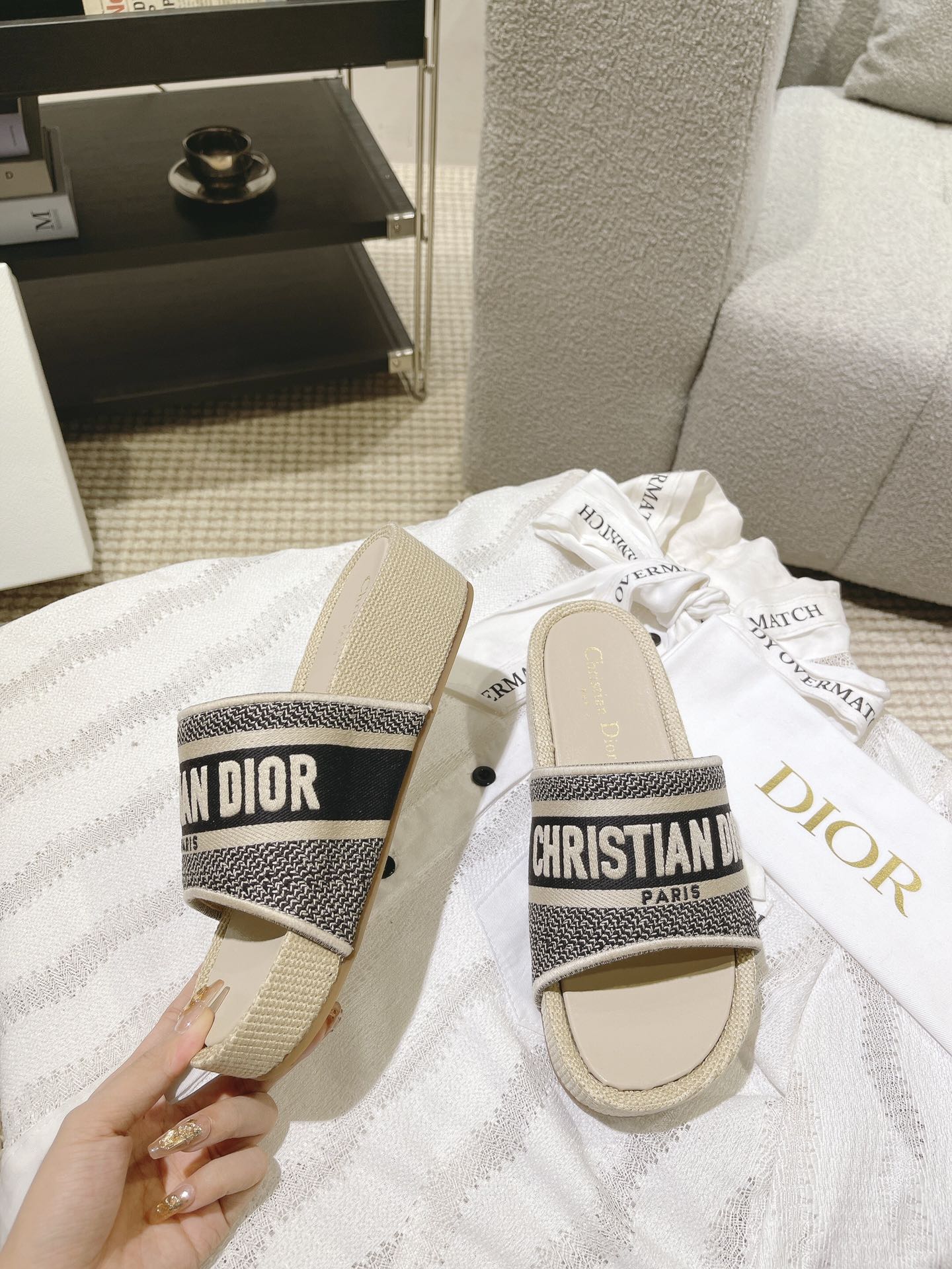 Beige letter print for wearing thick sole flip flops XZH206