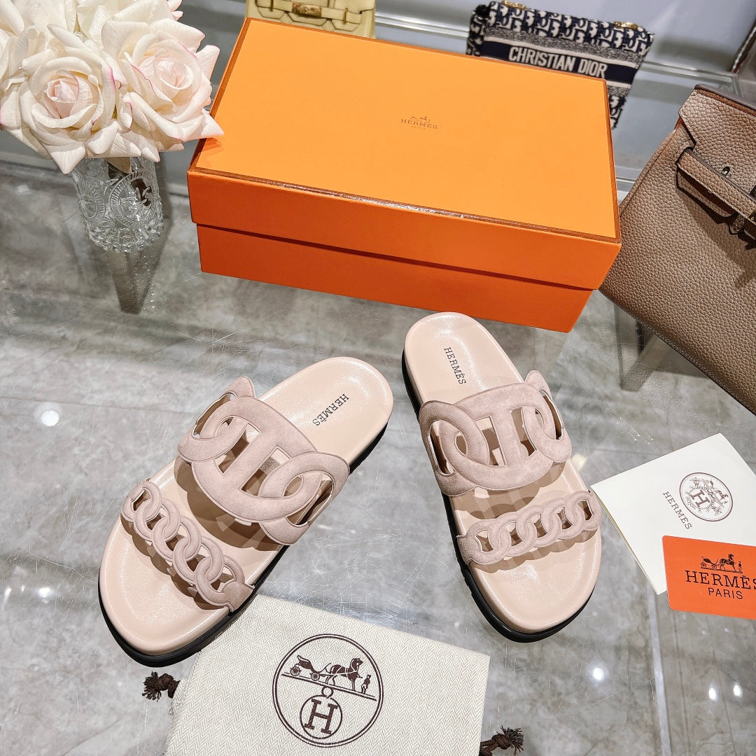 Hollow ceramic powder pig nose wearing open toe women's sandals and slippers XZH174