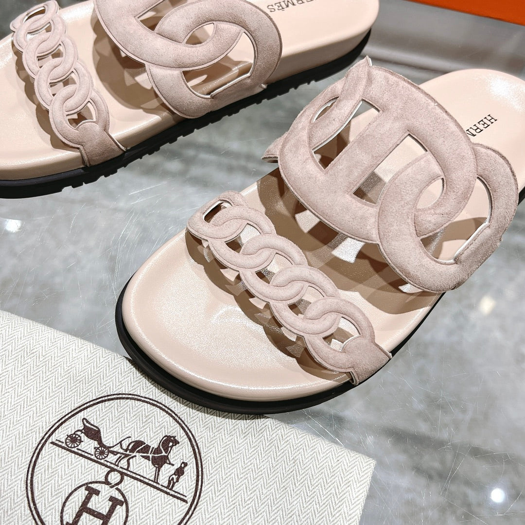 Hollow ceramic powder pig nose wearing open toe women's sandals and slippers XZH174