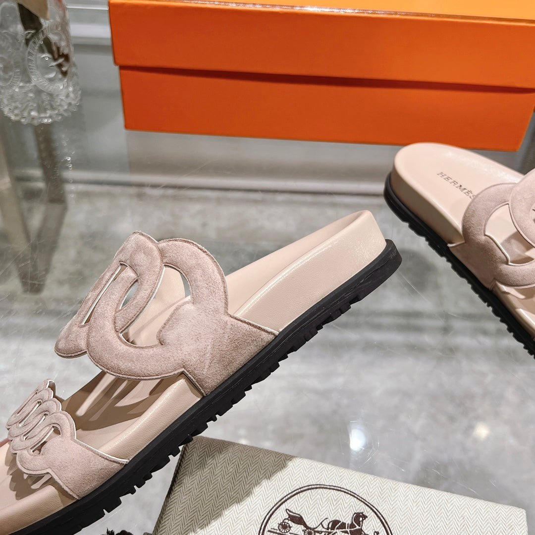 Hollow ceramic powder pig nose wearing open toe women's sandals and slippers XZH174