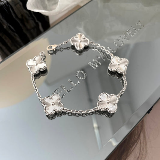 Vca Platinum Carved Five Flower Bracelet SLA54