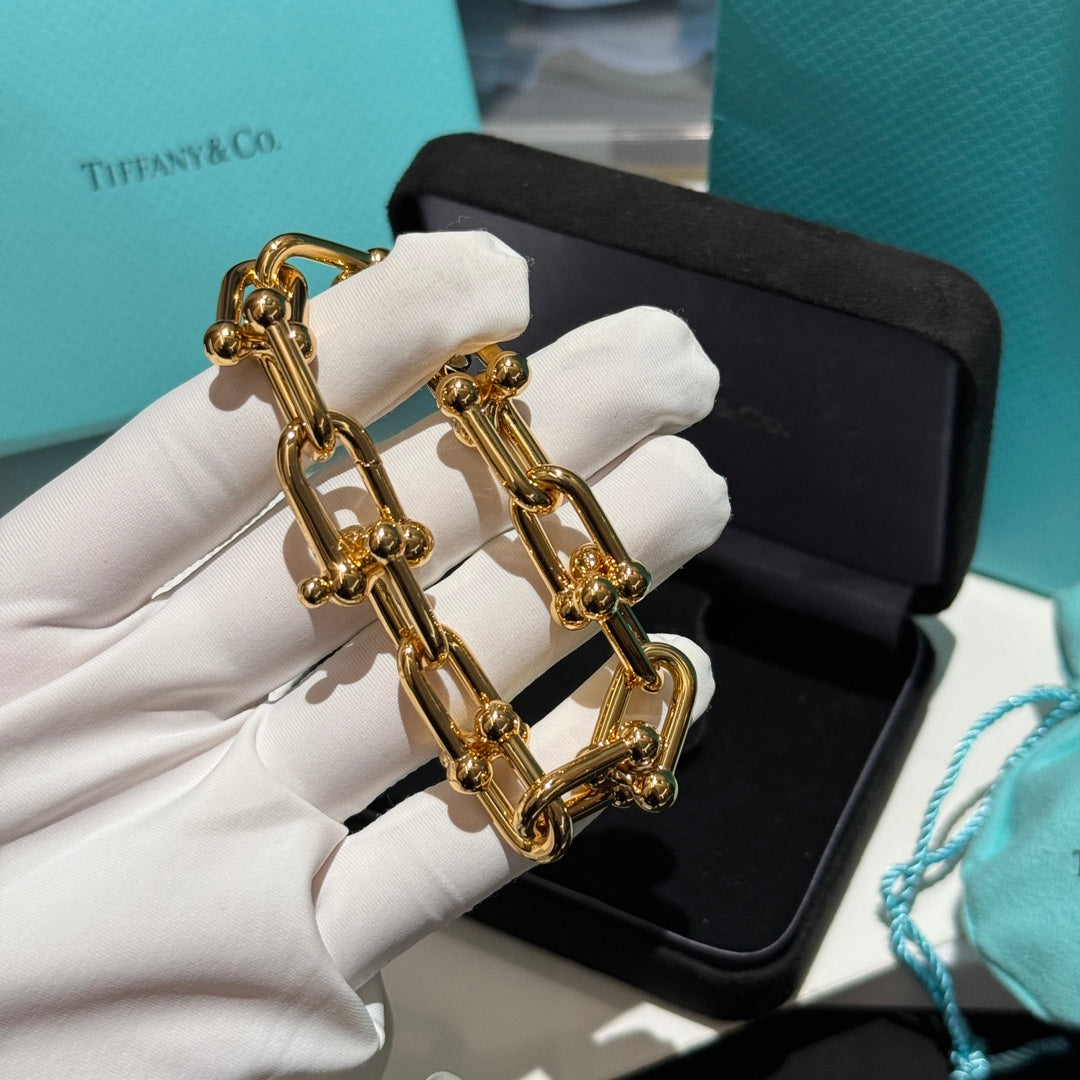 chain link light gold luxury u shaped interlocking gold bracelet slc21