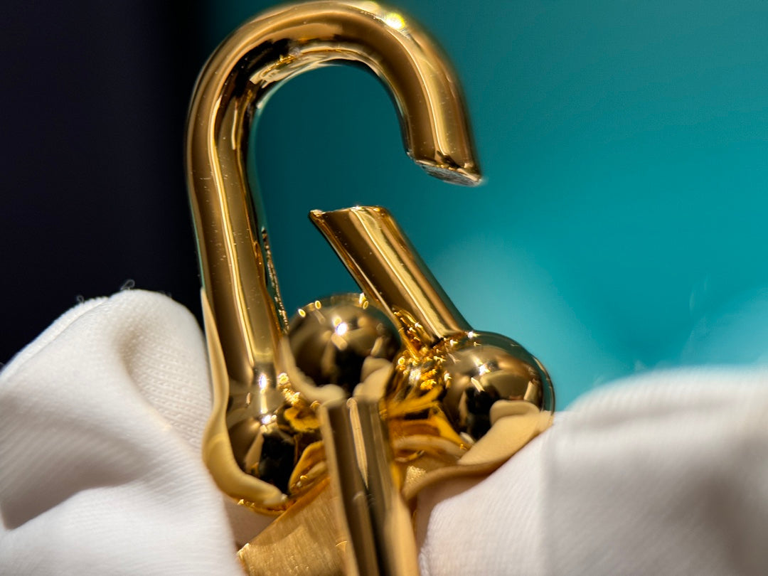 chain link light gold luxury u shaped interlocking gold bracelet slc21