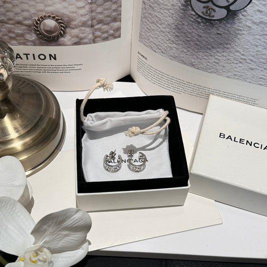 c shaped hollow silver letter b earrings ehc57