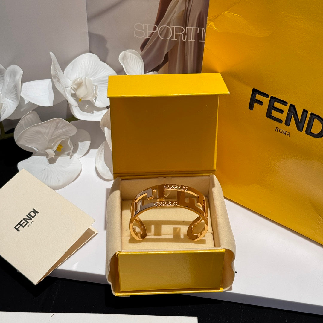 F Letter Open Hollow Gold Bracelet SLC32