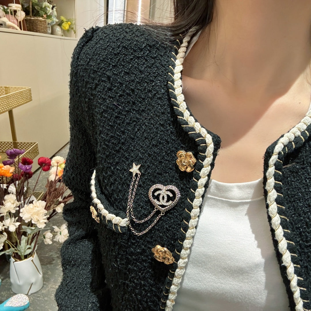 hollow woven love pentagram tassel silver brooch xzc11