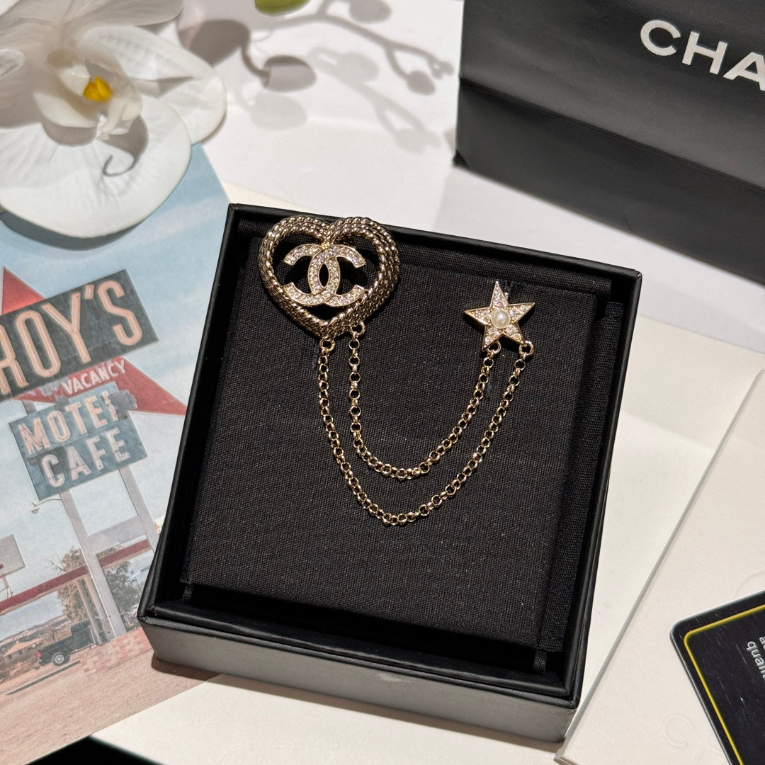 hollow woven love pentagram tassel silver brooch xzc11