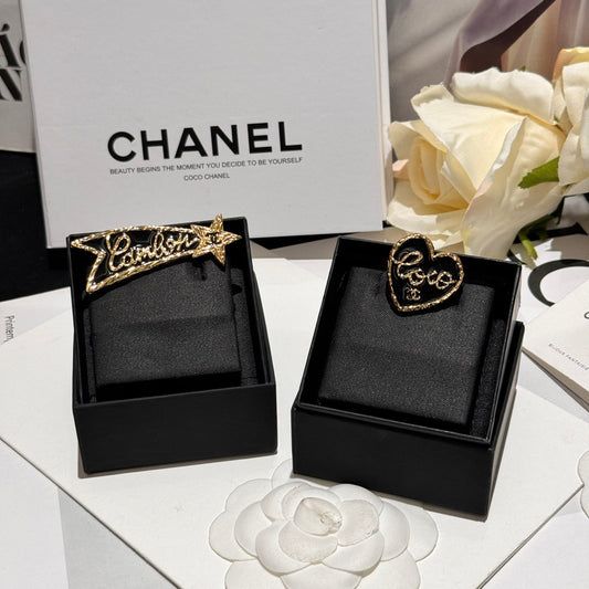 enamel black coco heart shaped brooch xzc13