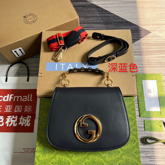 blondie series circular interlocking black small handbag 721172