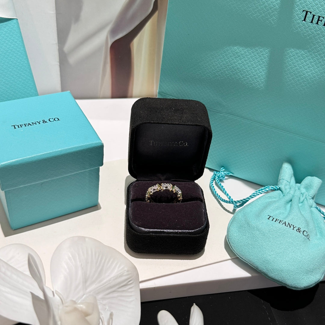 t family knot knot 18k gold bow ring